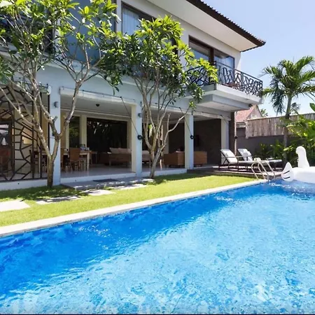 Villa Bteega, 10 Minutes Walk To Beach And Restaurants, With Staffs